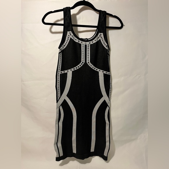 bebe Dresses & Skirts - Geometric black and white body con dress from bebe